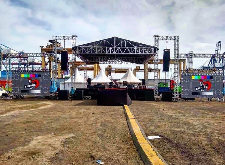 Sound System Fader Production di Konser Outdoor