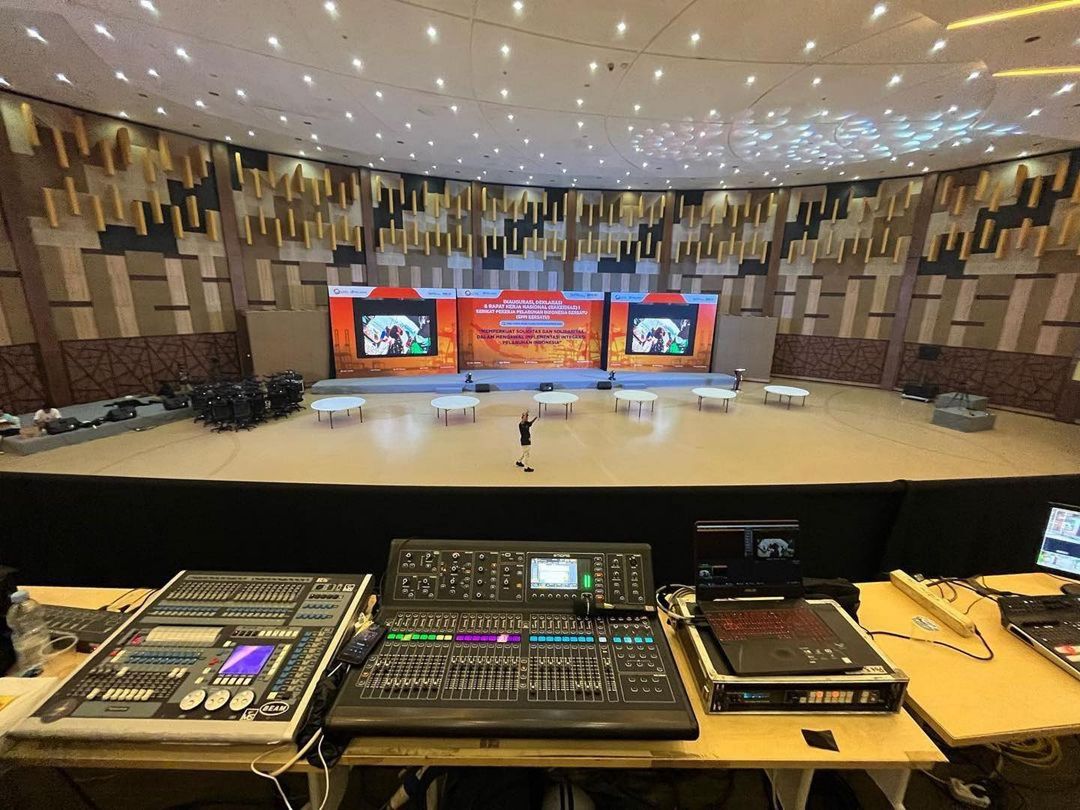 Sound System Fader Production untuk seminar dan talk show